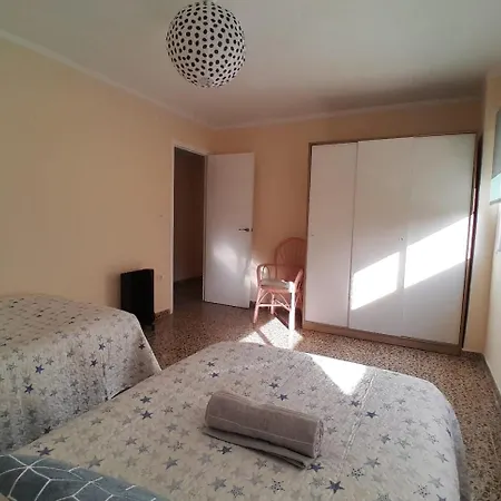 Las 4 Estaciones Apartment Elda